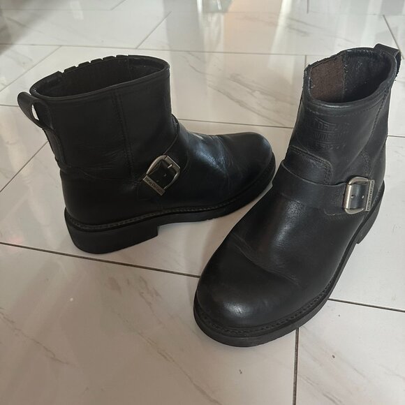 AUTHENTIC HARLEY DAVIDSON MEN'S BLACK LEATHER ANKLE RIDING BOOTS (SIZE 8) - Picture 2 of 6